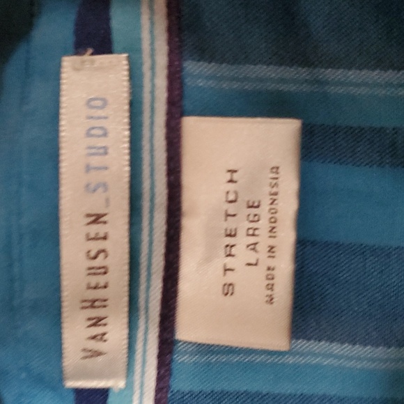Woman's Van Heusen Studio Button Up Blouse Size Large - Picture 6 of 10